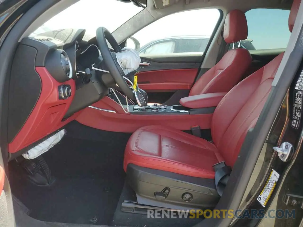 7 fotografías del automóvil dañado ZASPAJAN5L7C94798 ALFA ROMEO STELVIO 2020