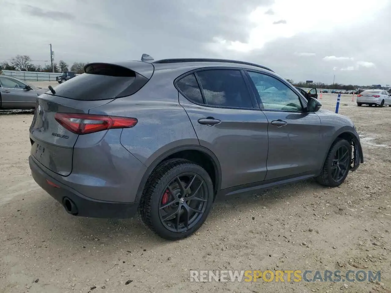 3 fotografías del automóvil dañado ZASPAJAN8L7C88994 ALFA ROMEO STELVIO 2020