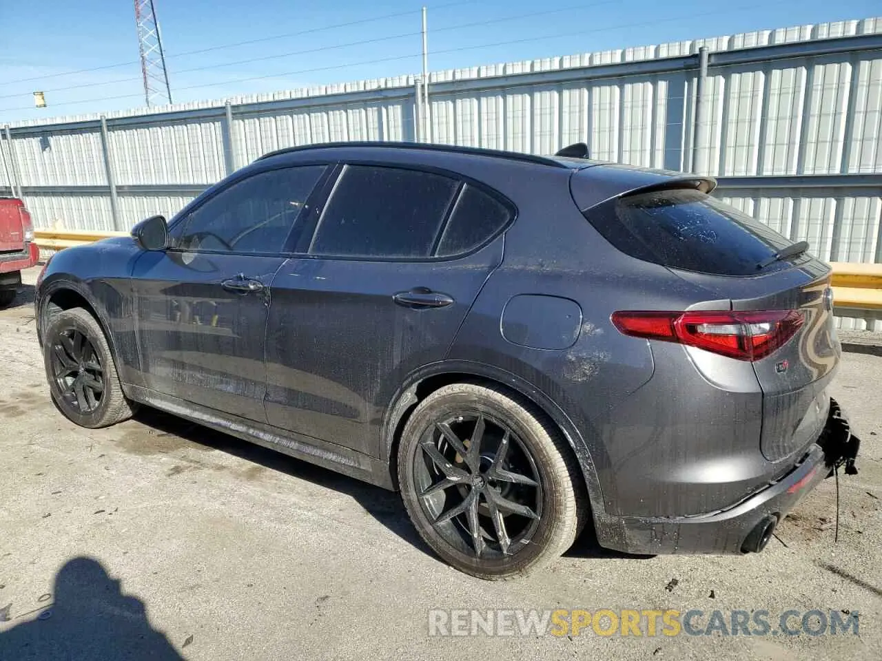2 fotografías del automóvil dañado ZASPAKAN1L7C97395 ALFA ROMEO STELVIO 2020