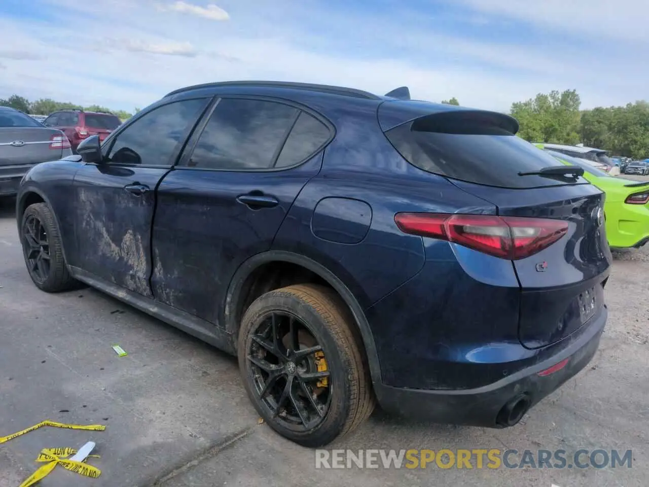 2 fotografías del automóvil dañado ZASPAKAN2L7C86986 ALFA ROMEO STELVIO 2020