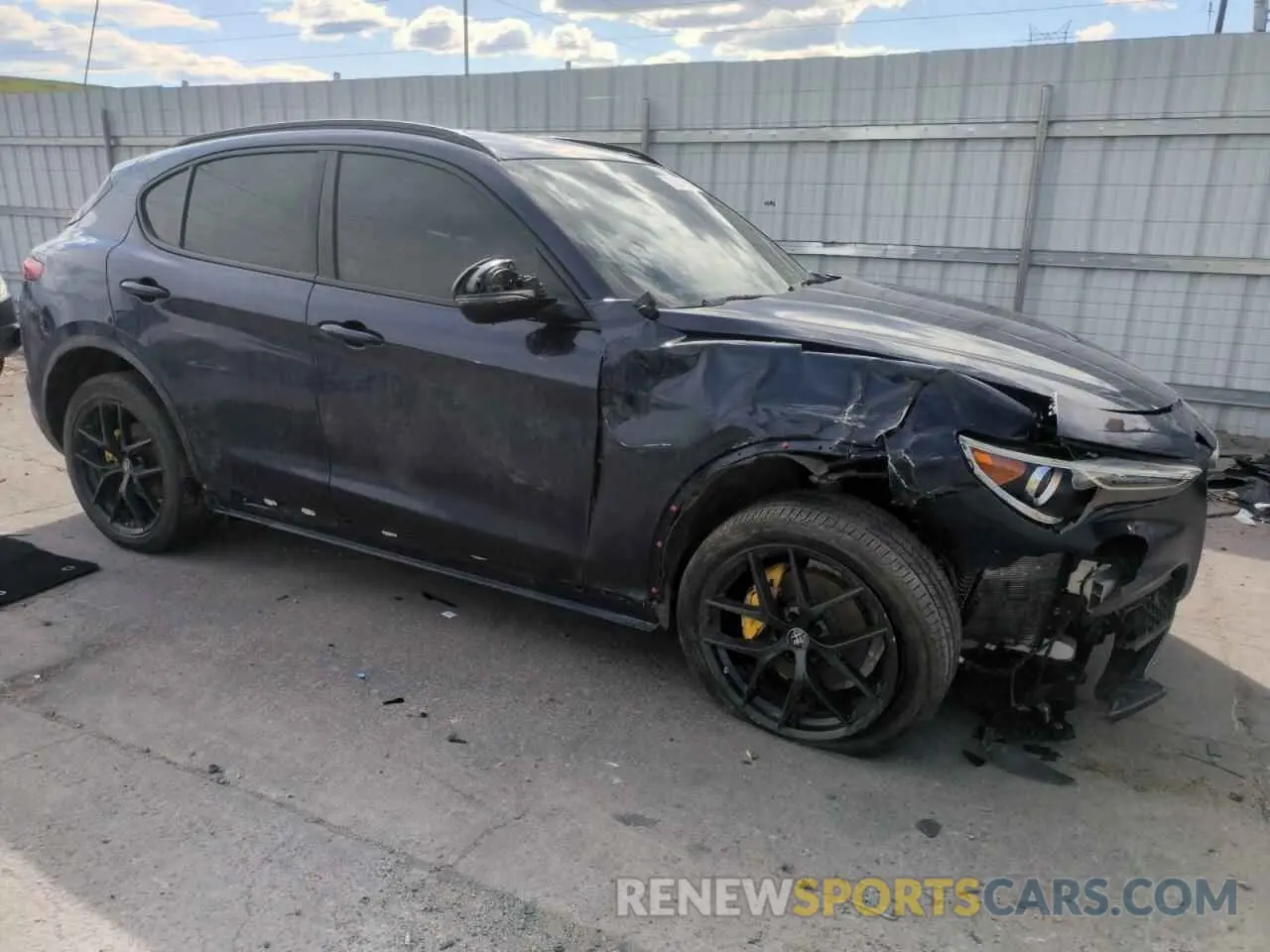 4 fotografías del automóvil dañado ZASPAKAN2L7C86986 ALFA ROMEO STELVIO 2020