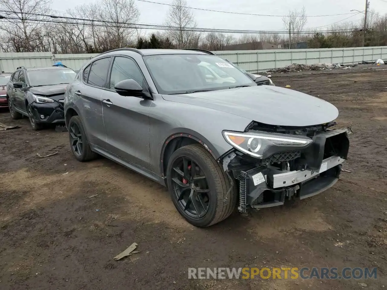 4 fotografías del automóvil dañado ZASPAKAN6L7C95545 ALFA ROMEO STELVIO 2020