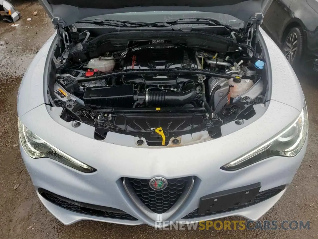 11 fotografías del automóvil dañado ZASPAKBN2L7C91524 ALFA ROMEO STELVIO 2020