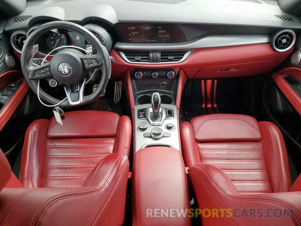 8 fotografías del automóvil dañado ZASPAKBN4L7C97566 ALFA ROMEO STELVIO 2020