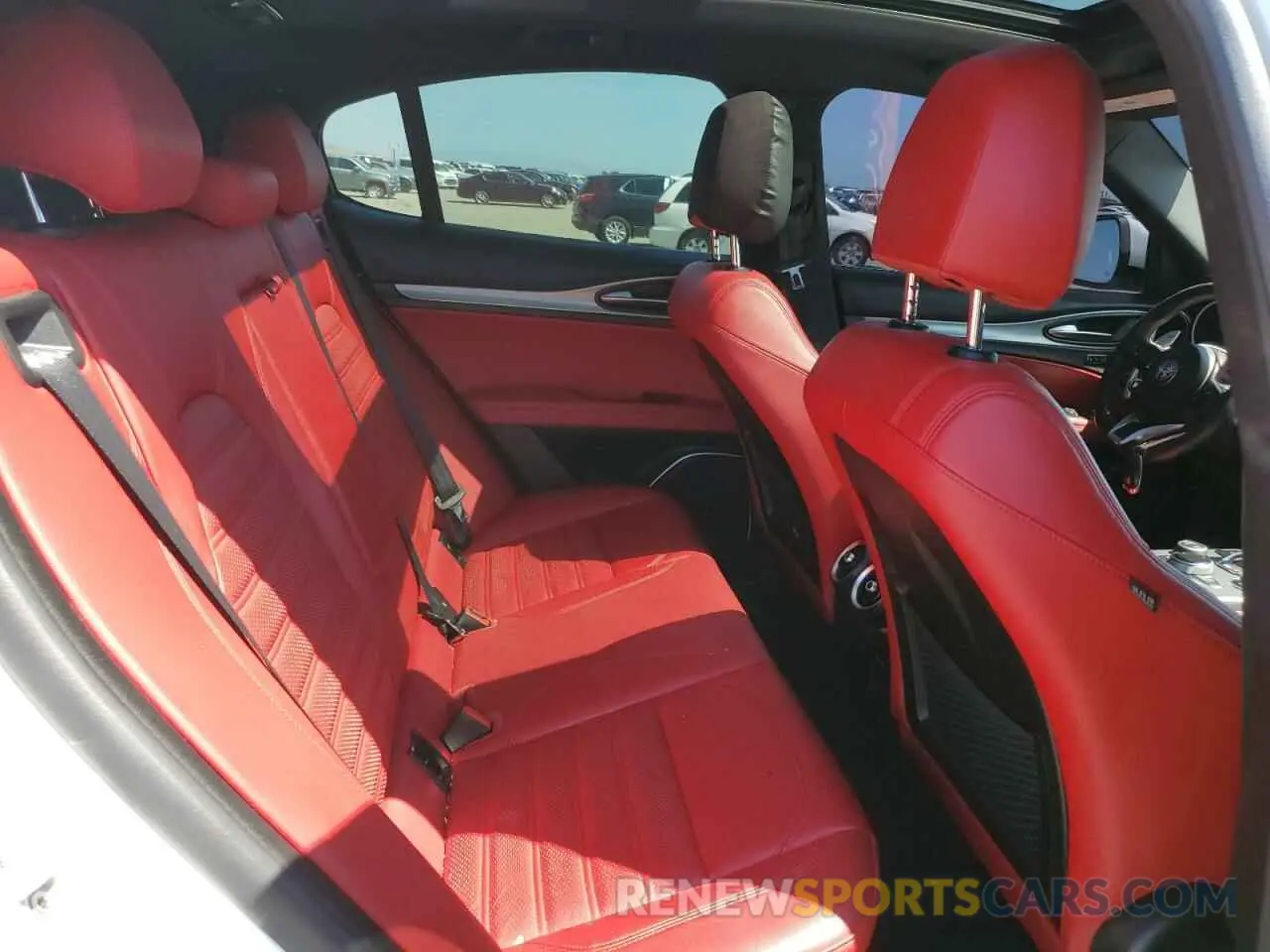 11 fotografías del automóvil dañado ZASPAKBN6L7C75472 ALFA ROMEO STELVIO 2020