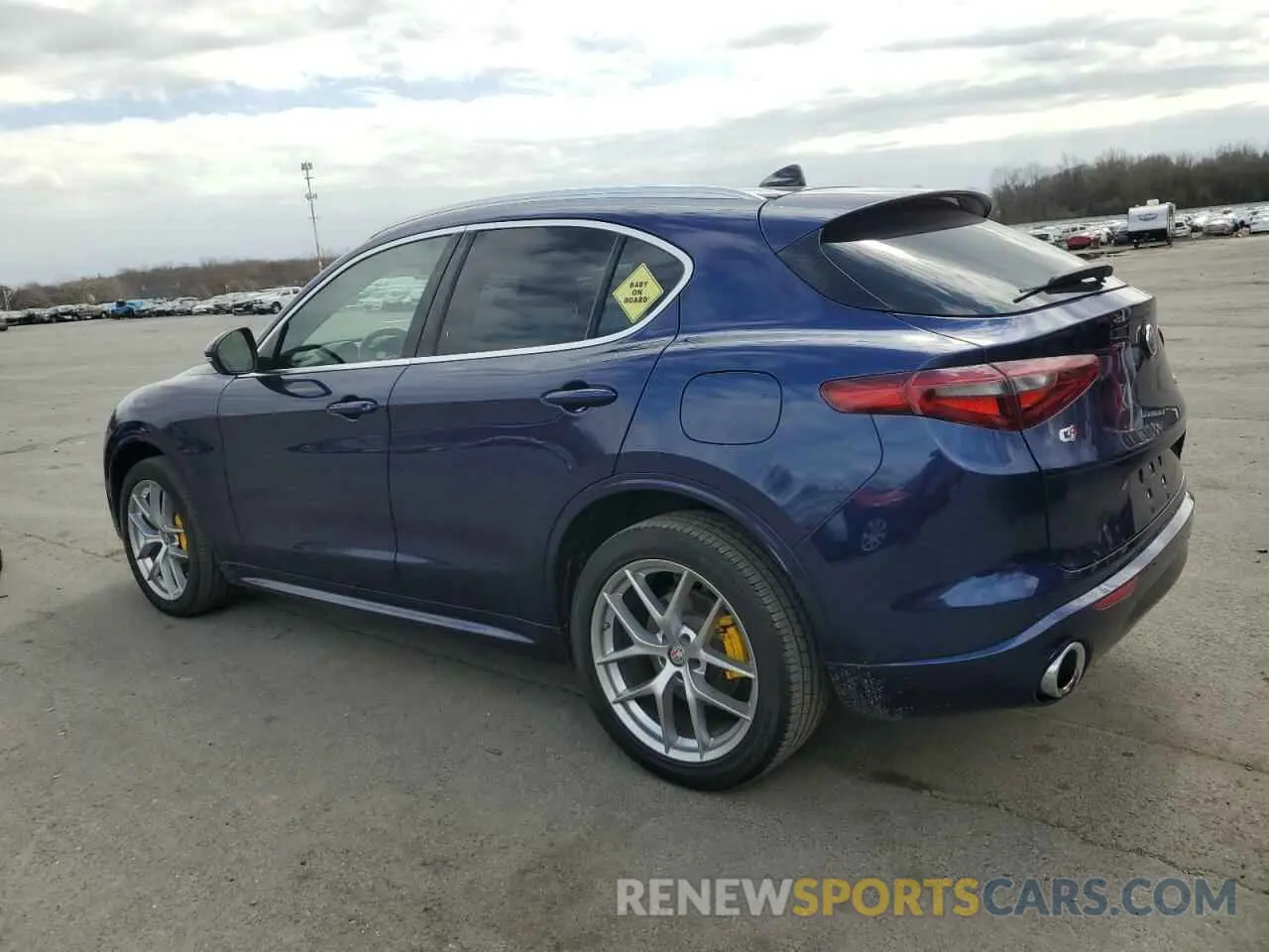 2 fotografías del automóvil dañado ZASPAKBN8L7C76865 ALFA ROMEO STELVIO 2020