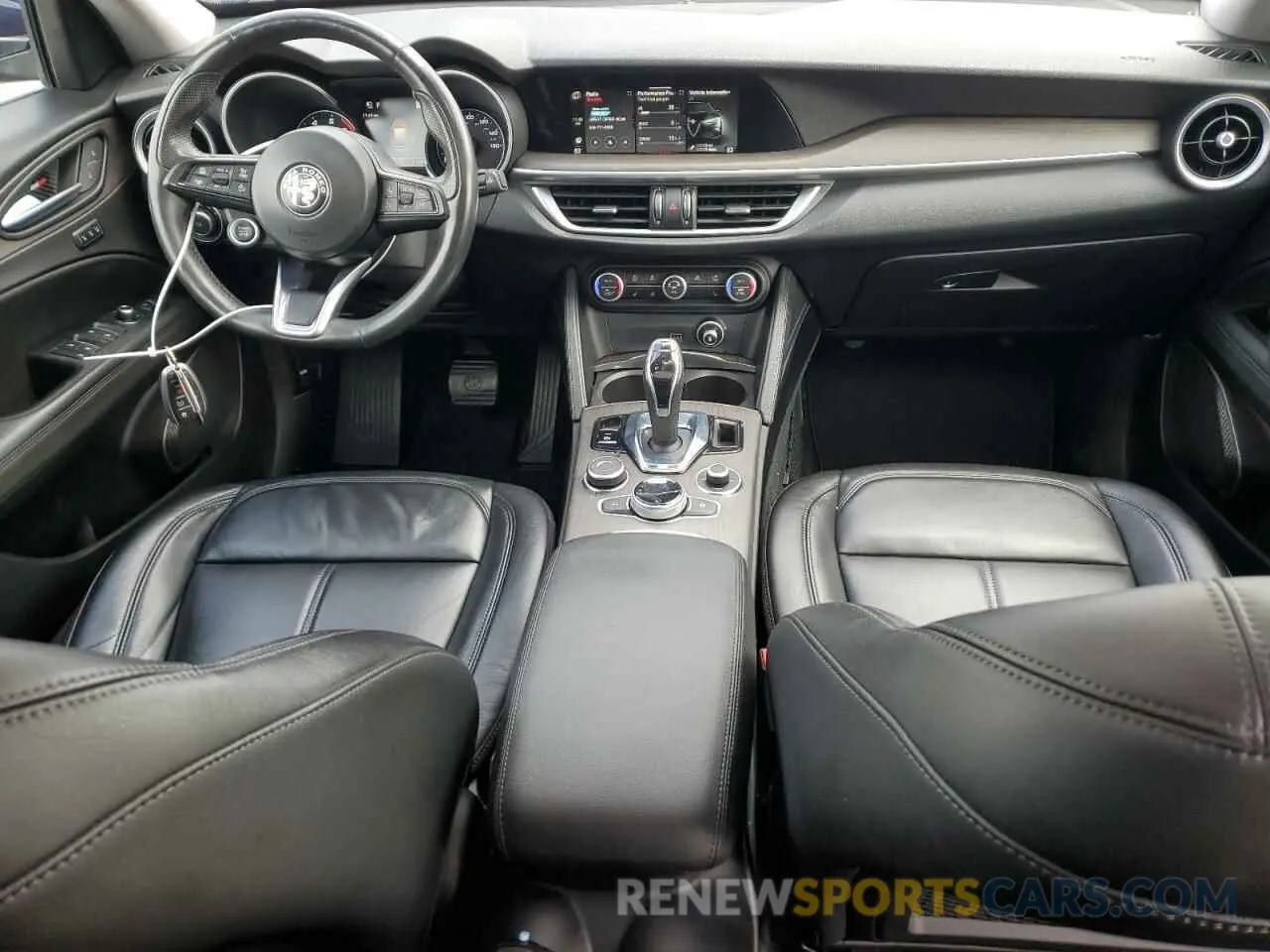 8 fotografías del automóvil dañado ZASPAKBN8L7C76865 ALFA ROMEO STELVIO 2020