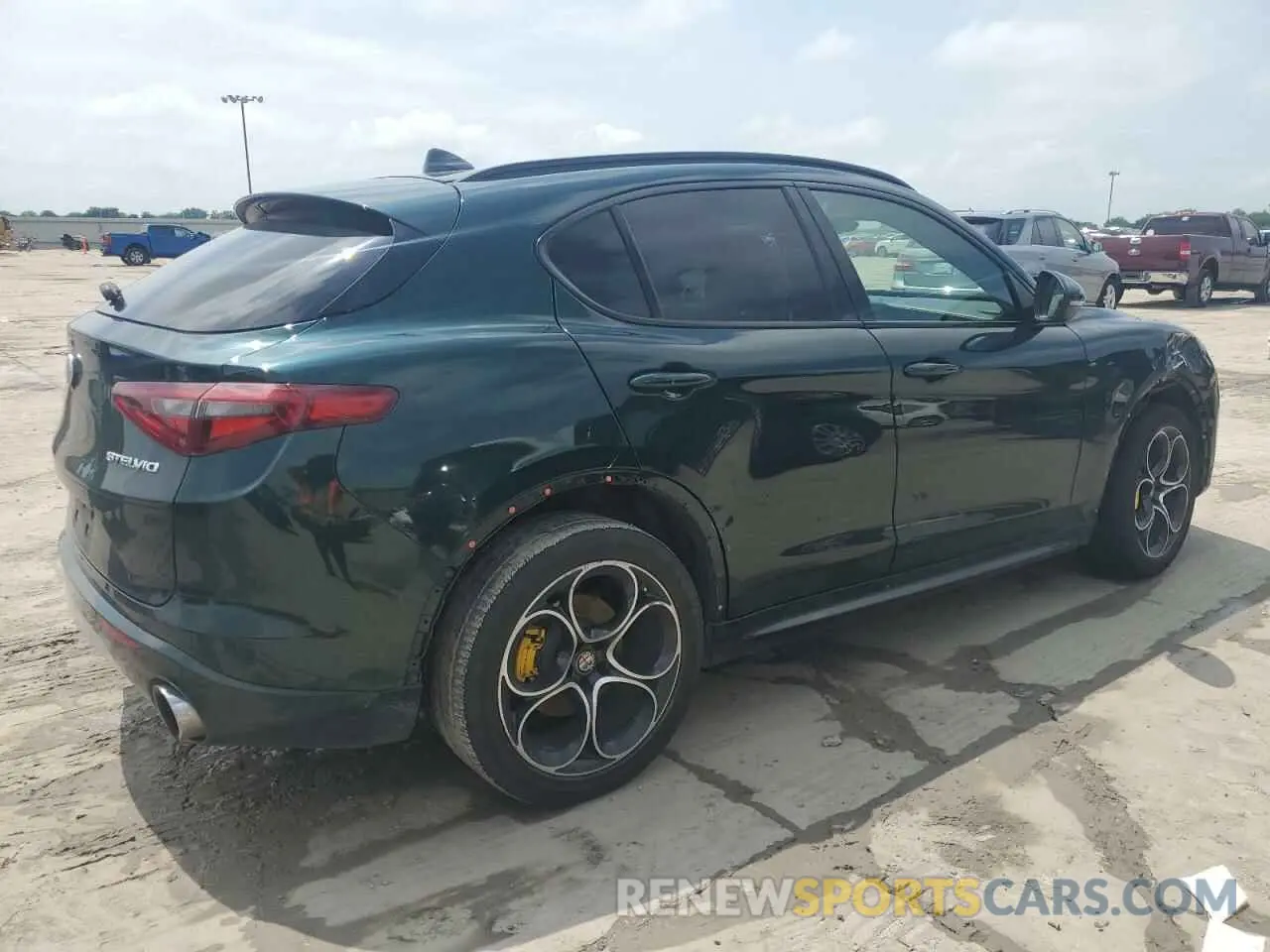 3 fotografías del automóvil dañado ZASPAKBN9L7C76051 ALFA ROMEO STELVIO 2020