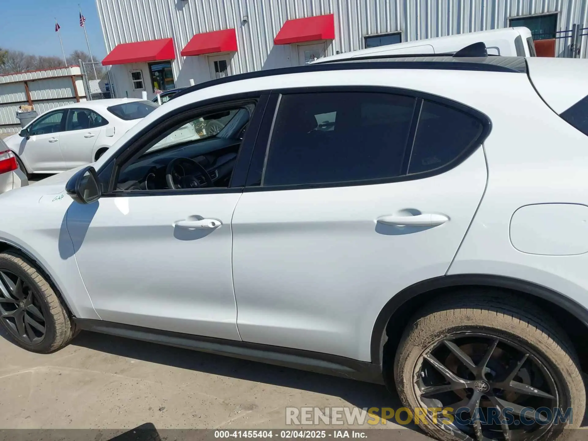 15 fotografías del automóvil dañado ZASPAJAN7M7D00408 ALFA ROMEO STELVIO 2021