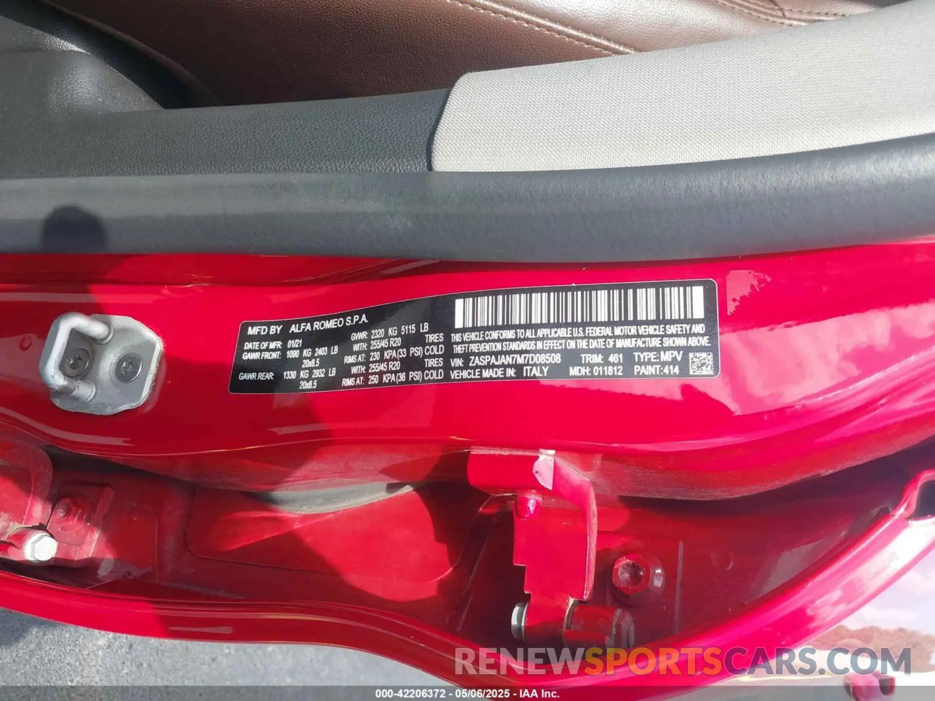 9 fotografías del automóvil dañado ZASPAJAN7M7D08508 ALFA ROMEO STELVIO 2021