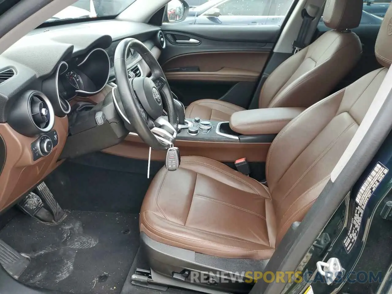 7 fotografías del automóvil dañado ZASPAJAN9M7D00233 ALFA ROMEO STELVIO 2021