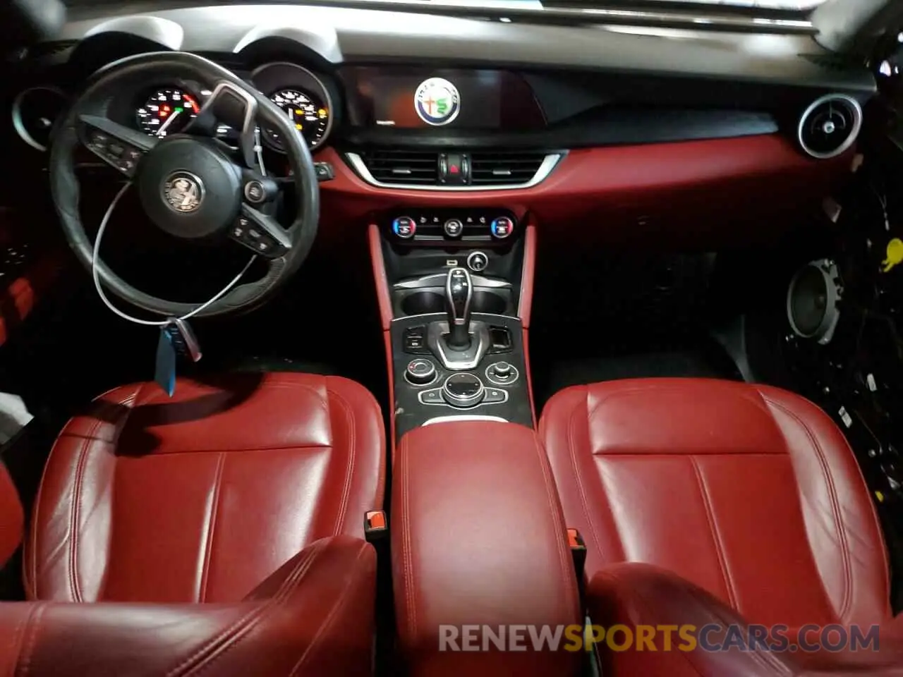 8 fotografías del automóvil dañado ZASPAJAN9M7D09255 ALFA ROMEO STELVIO 2021