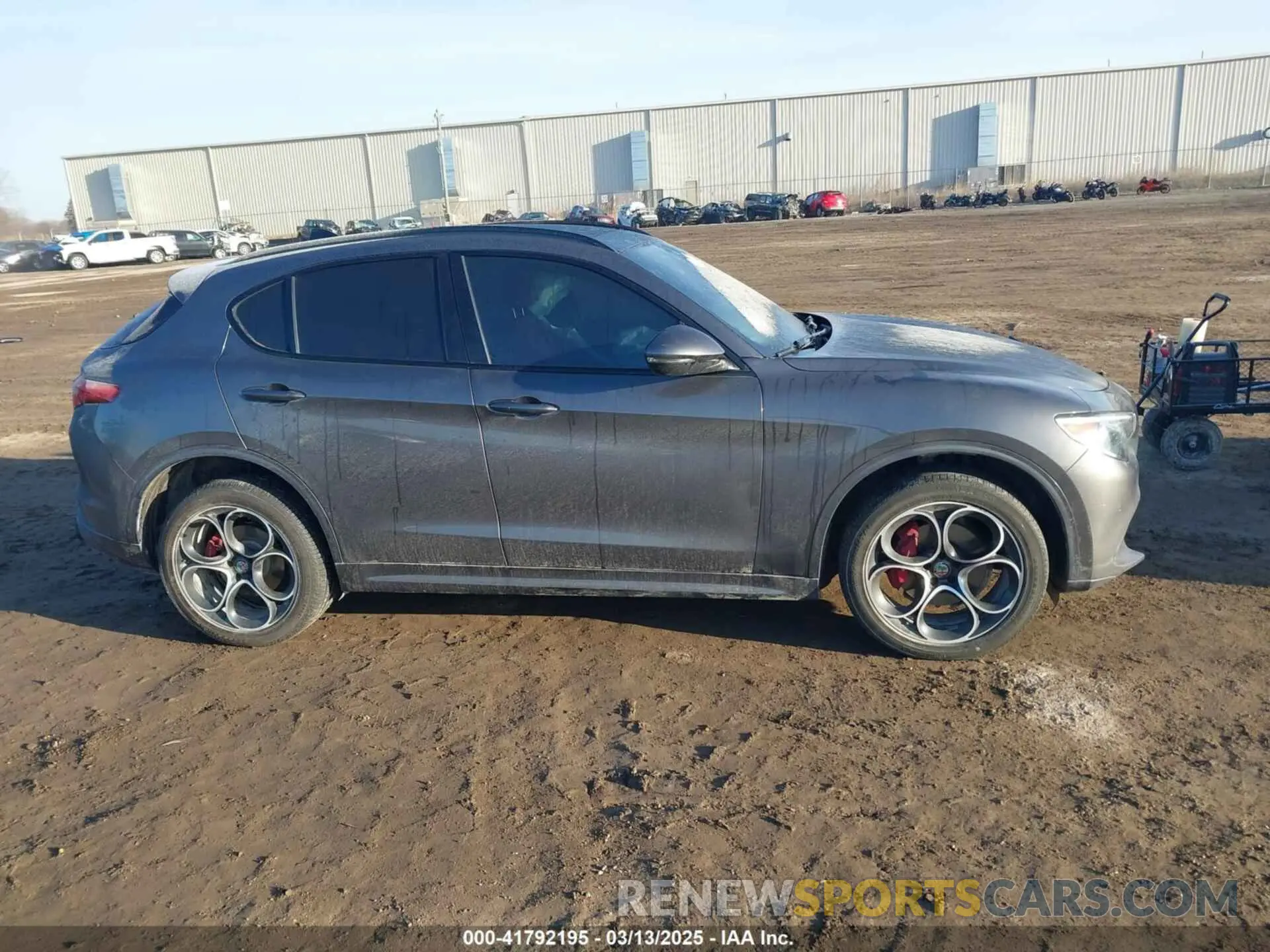 13 fotografías del automóvil dañado ZASPAKBN0M7D02652 ALFA ROMEO STELVIO 2021
