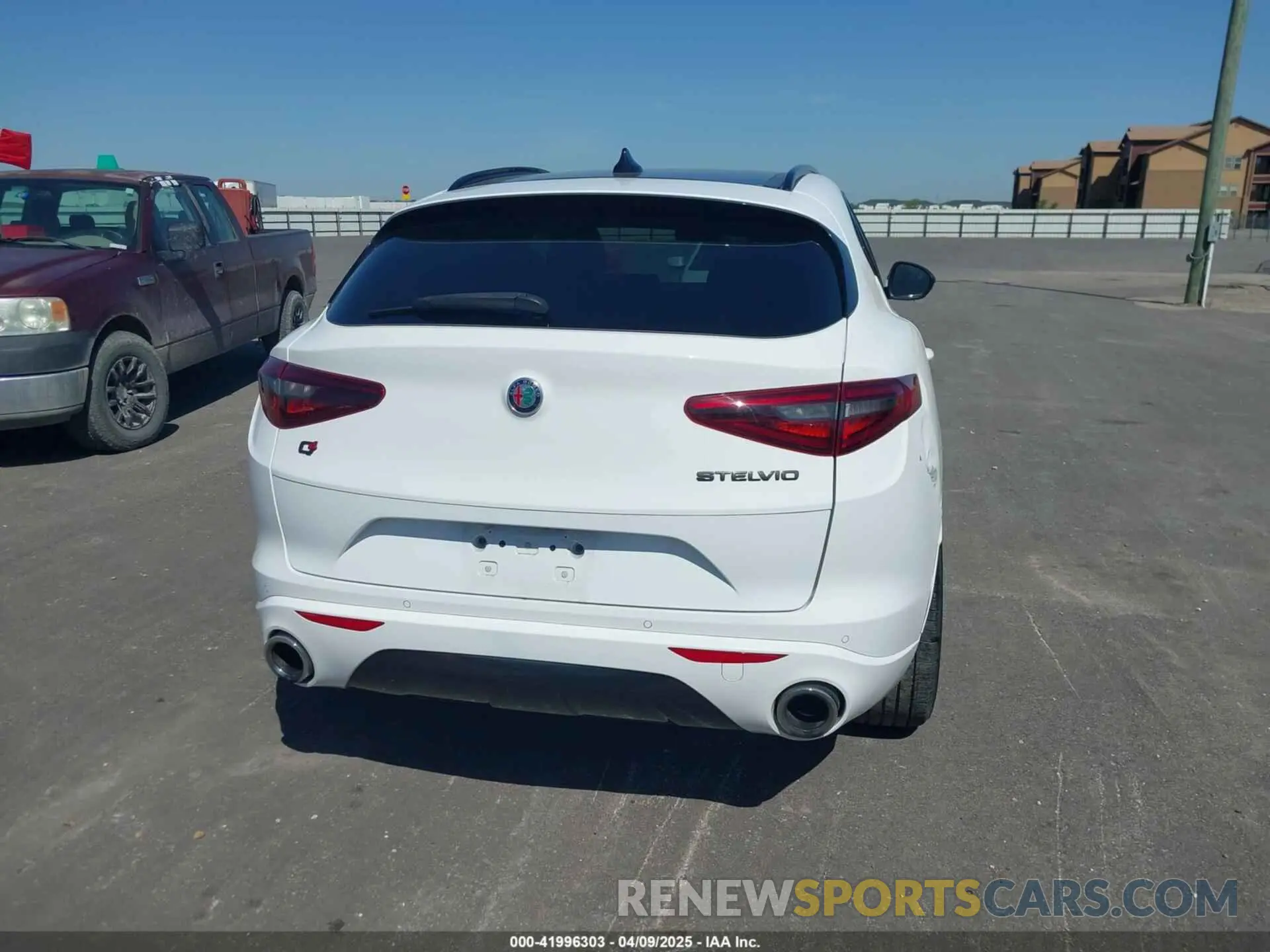 16 fotografías del automóvil dañado ZASPAKBN1M7D09576 ALFA ROMEO STELVIO 2021