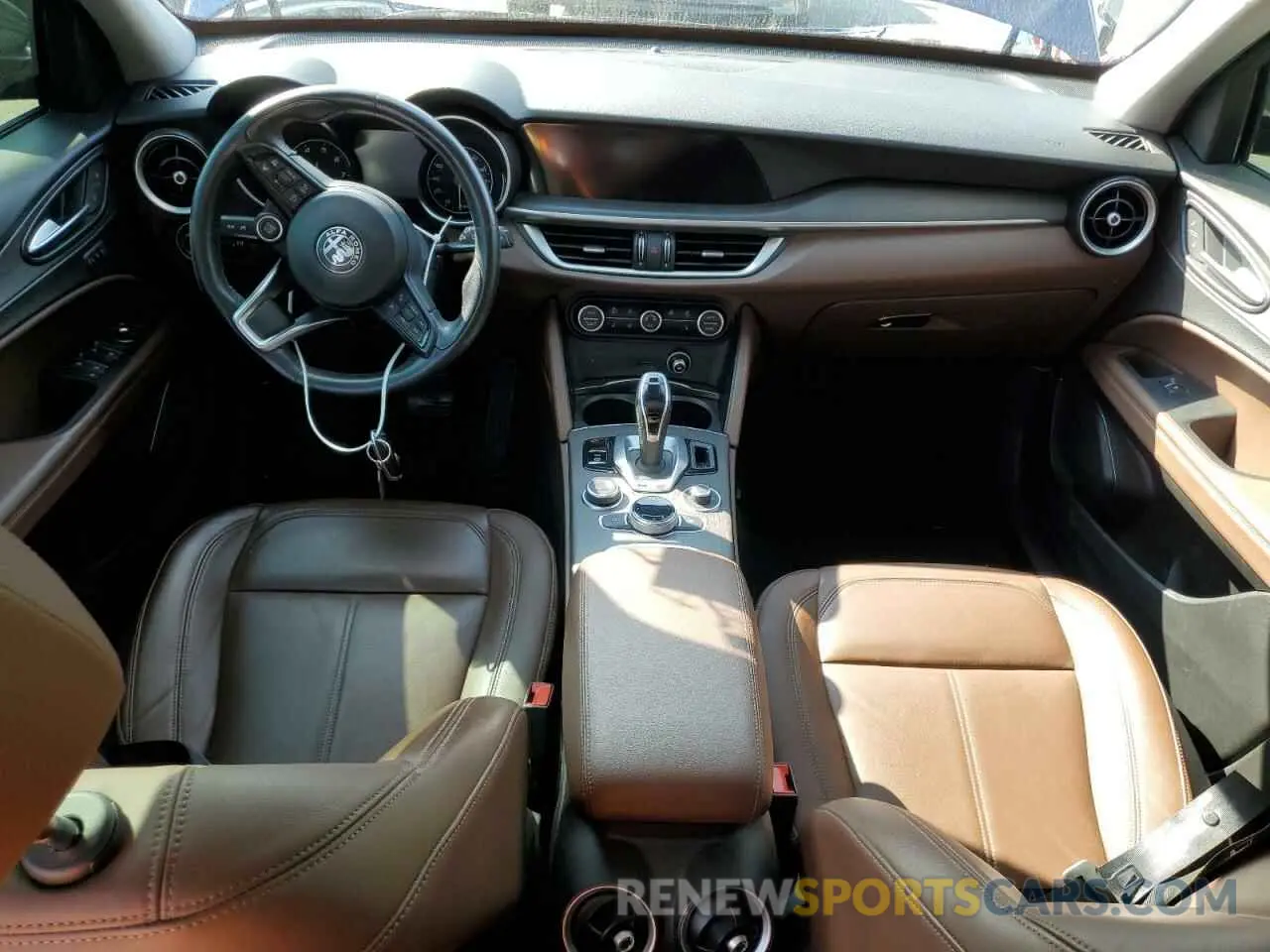 8 fotografías del automóvil dañado ZASPAKBN3M7D09515 ALFA ROMEO STELVIO 2021