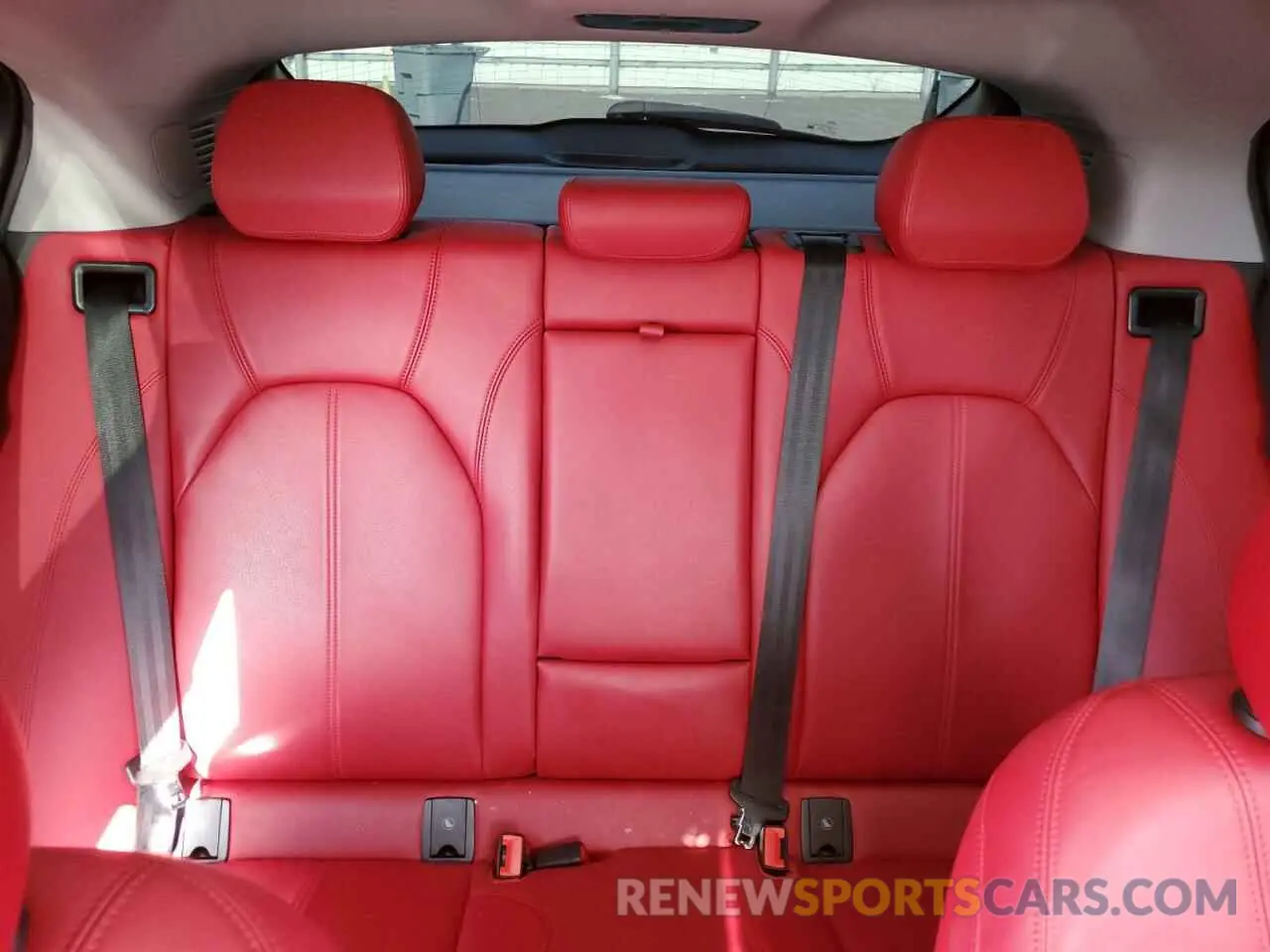 10 fotografías del automóvil dañado ZASPAKBN6M7D18774 ALFA ROMEO STELVIO 2021