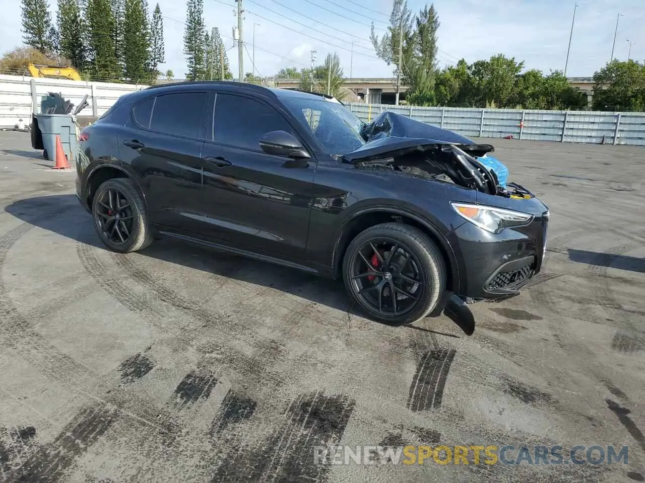 4 fotografías del automóvil dañado ZASPAKBN6M7D18774 ALFA ROMEO STELVIO 2021