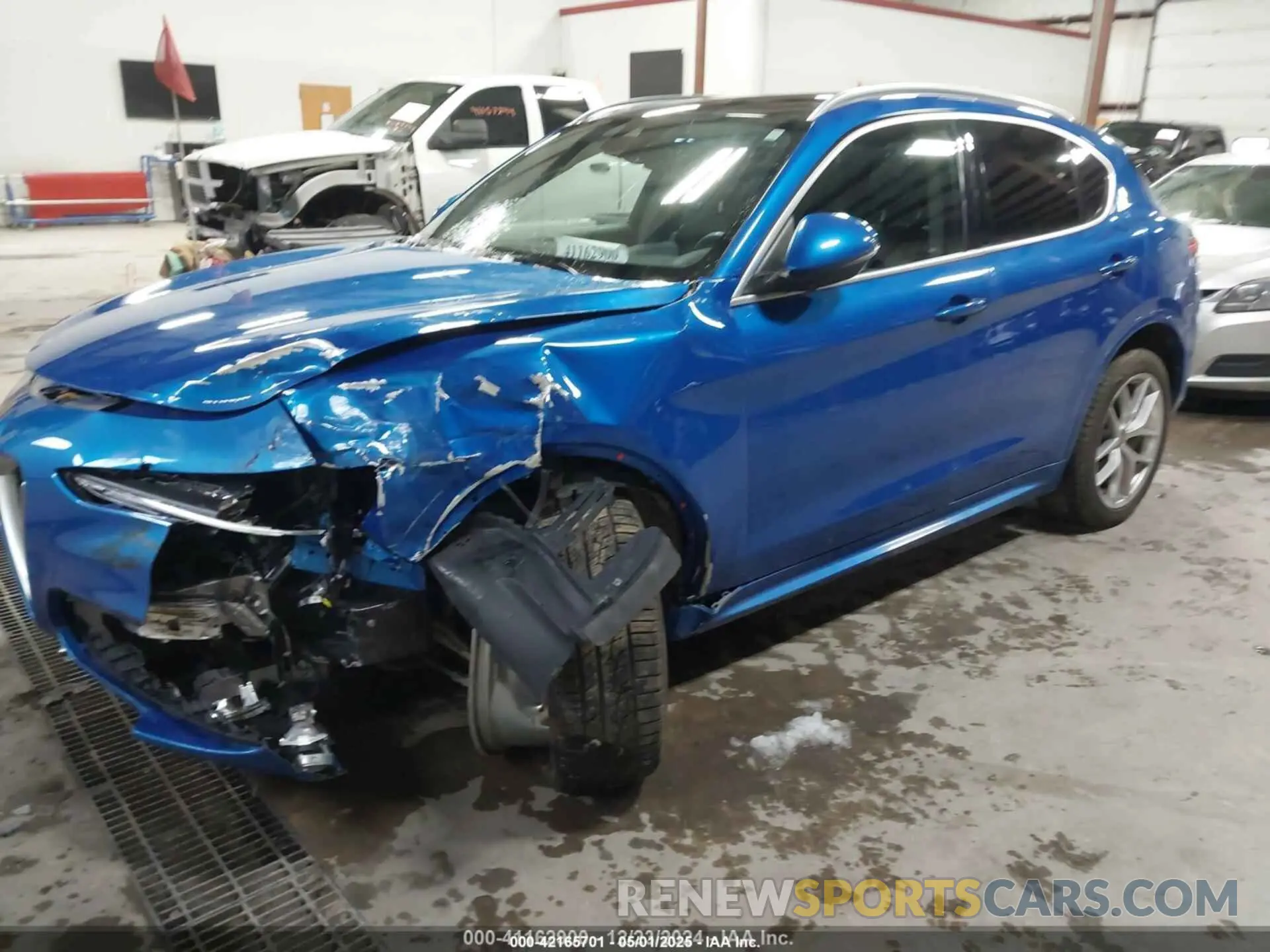 2 fotografías del automóvil dañado ZASPAKBN8M7D10403 ALFA ROMEO STELVIO 2021
