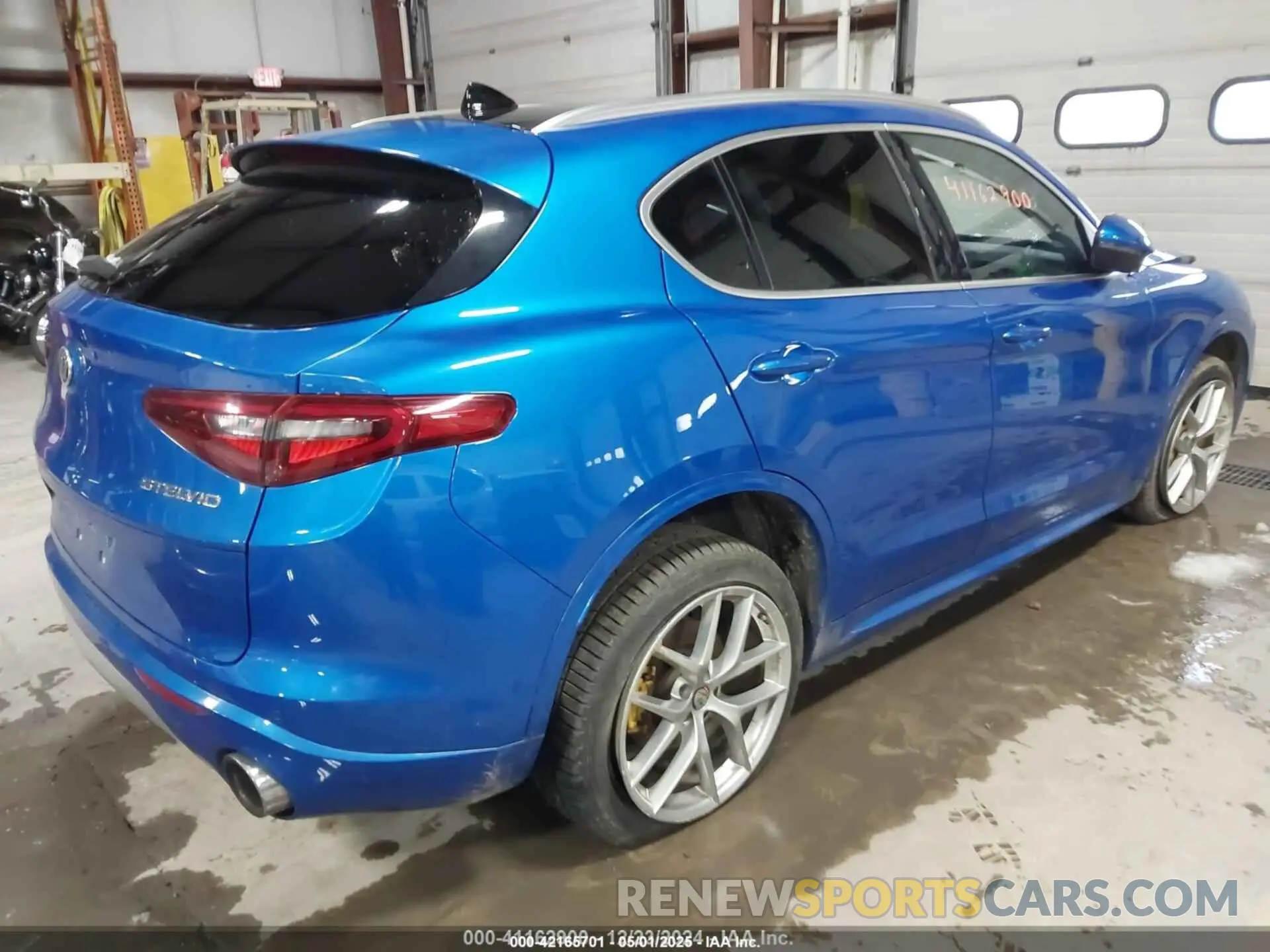 4 fotografías del automóvil dañado ZASPAKBN8M7D10403 ALFA ROMEO STELVIO 2021