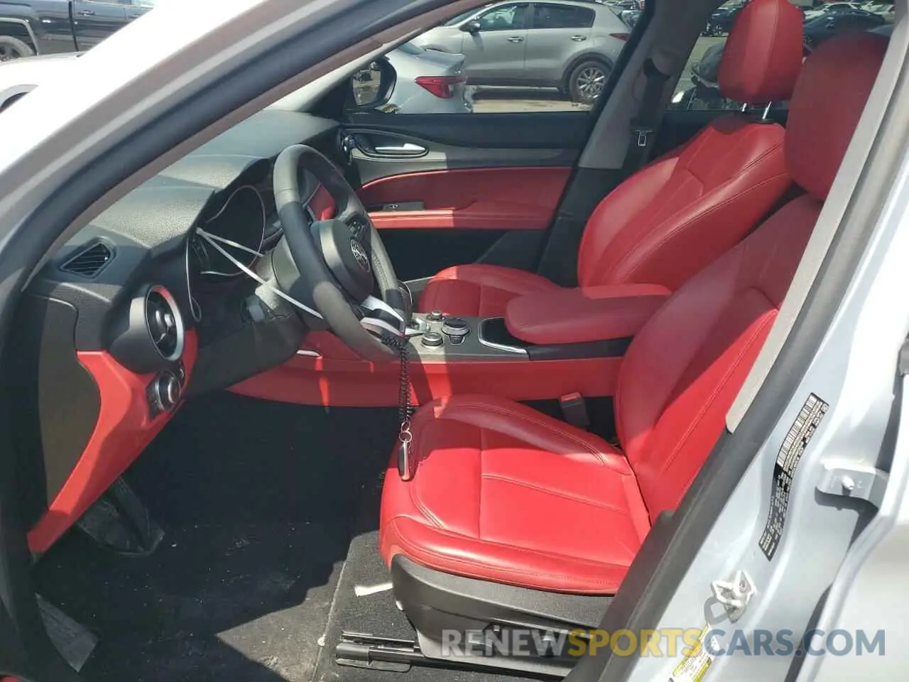 7 fotografías del automóvil dañado ZASPAKBNXM7D03145 ALFA ROMEO STELVIO 2021