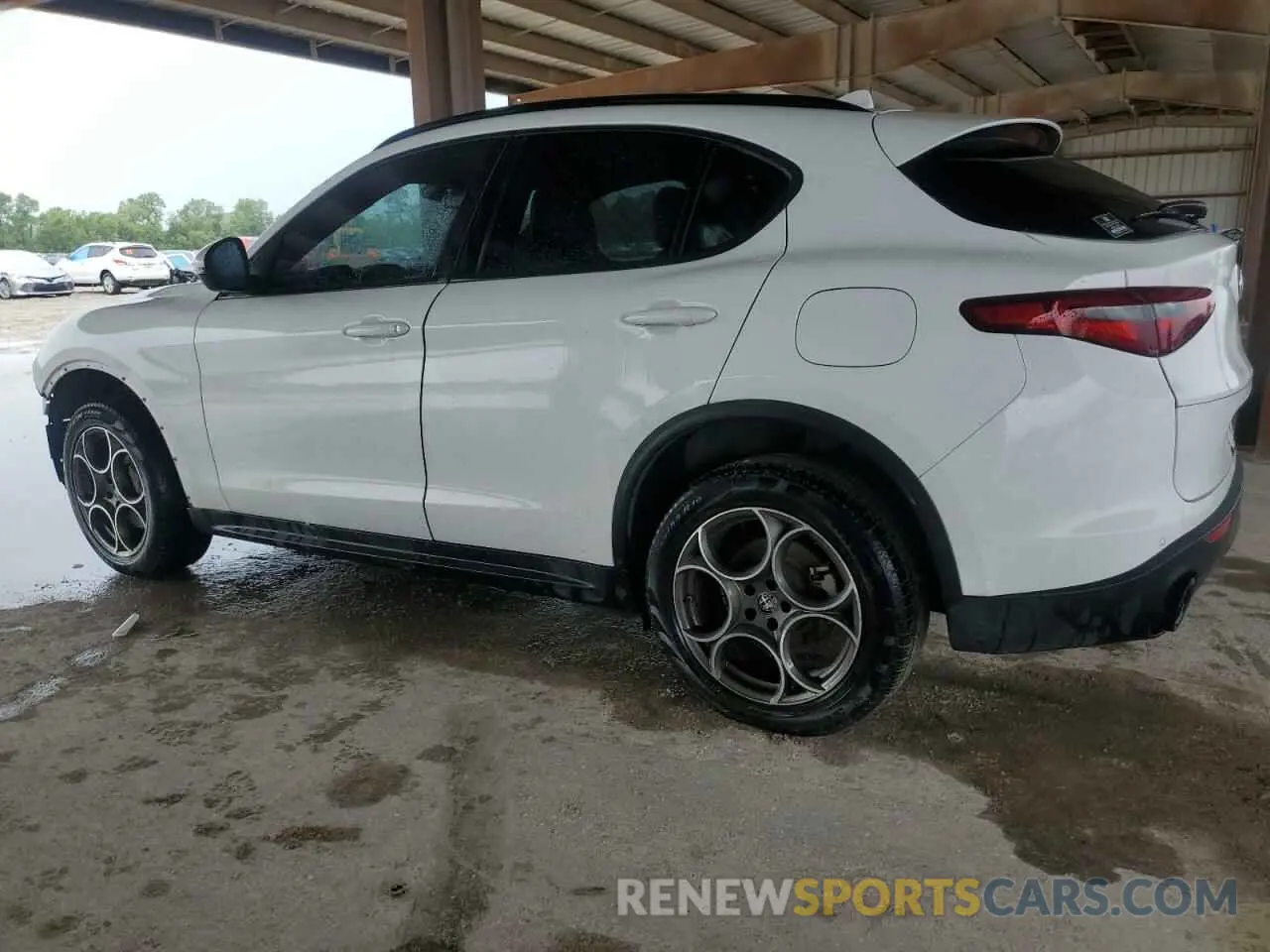 2 fotografías del automóvil dañado ZASPAJAN7N7D39940 ALFA ROMEO STELVIO 2022