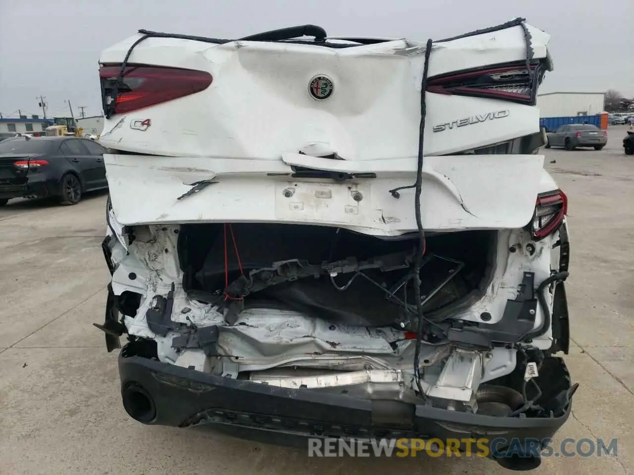 6 fotografías del automóvil dañado ZASPAKAN6N7D31060 ALFA ROMEO STELVIO 2022