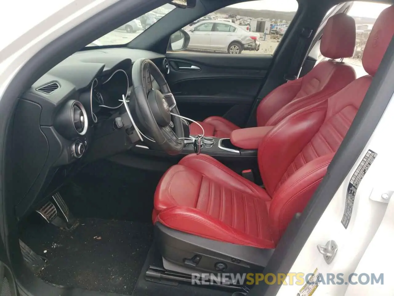 7 fotografías del automóvil dañado ZASPAKAN6N7D31060 ALFA ROMEO STELVIO 2022