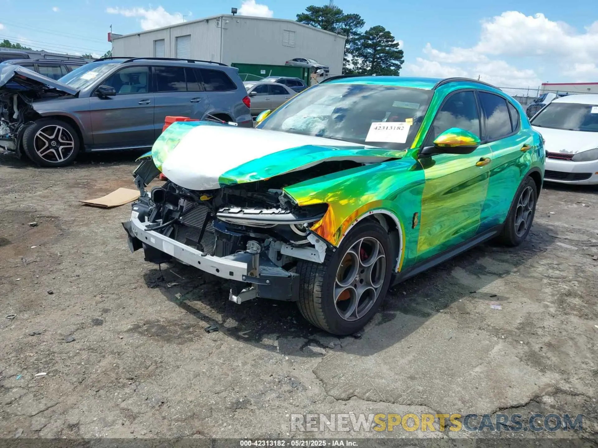 2 fotografías del automóvil dañado ZASPAKANXN7D41462 ALFA ROMEO STELVIO 2022