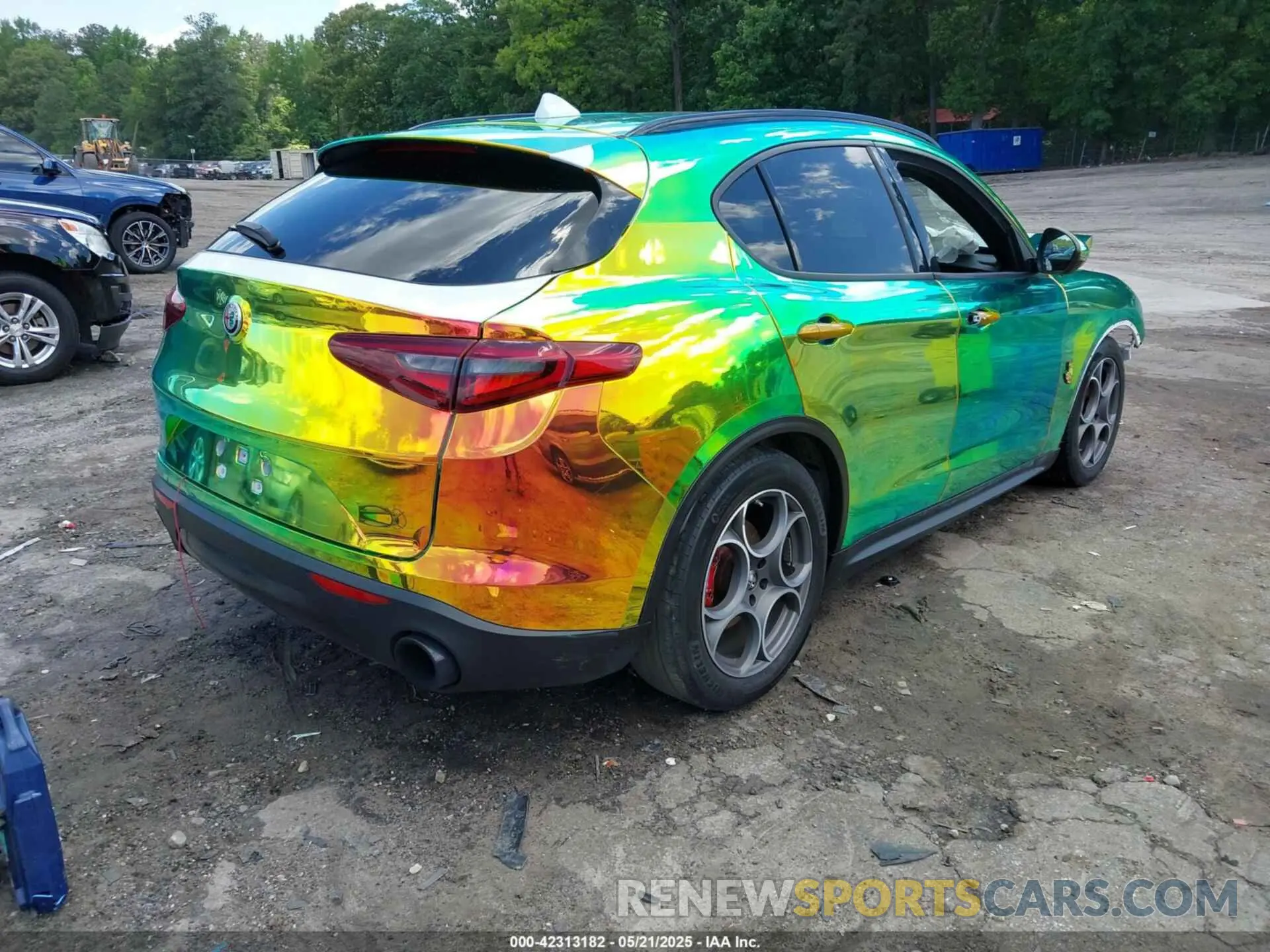 4 fotografías del automóvil dañado ZASPAKANXN7D41462 ALFA ROMEO STELVIO 2022