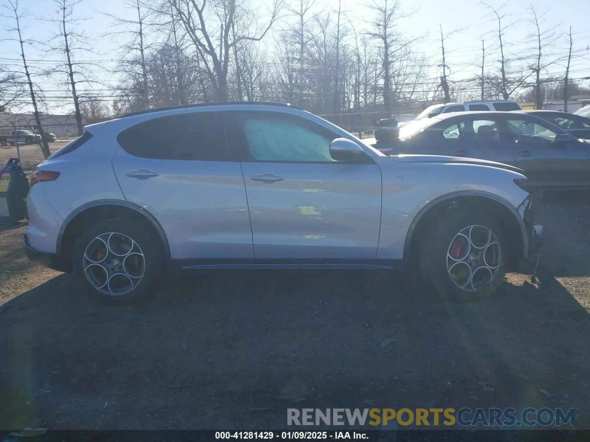 14 fotografías del automóvil dañado ZASPAKBN0N7D32302 ALFA ROMEO STELVIO 2022