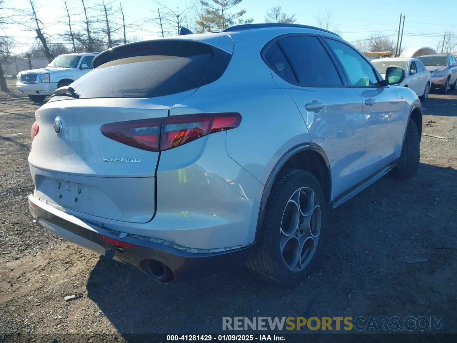 20 fotografías del automóvil dañado ZASPAKBN0N7D32302 ALFA ROMEO STELVIO 2022