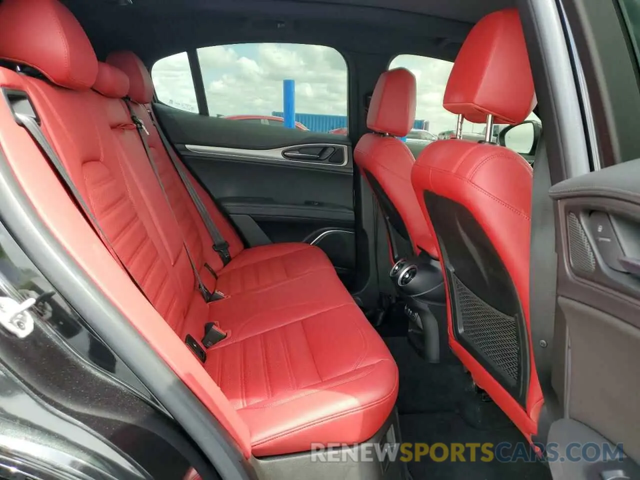 10 fotografías del automóvil dañado ZASPAKBN2N7D24671 ALFA ROMEO STELVIO 2022