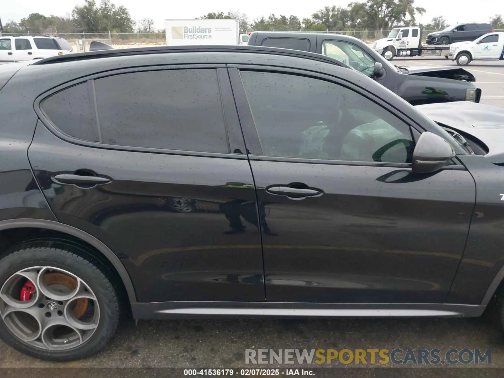 14 fotografías del automóvil dañado ZASPAKBN2N7D38473 ALFA ROMEO STELVIO 2022
