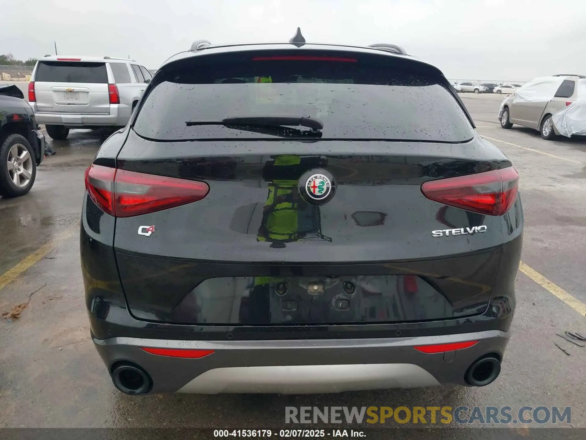 17 fotografías del automóvil dañado ZASPAKBN2N7D38473 ALFA ROMEO STELVIO 2022
