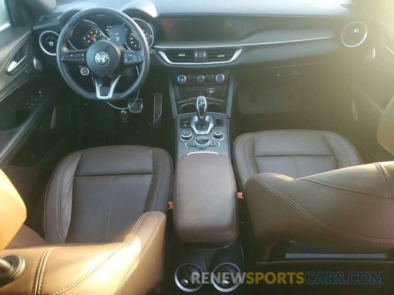 8 fotografías del automóvil dañado ZASPAKBN5N7D39875 ALFA ROMEO STELVIO 2022