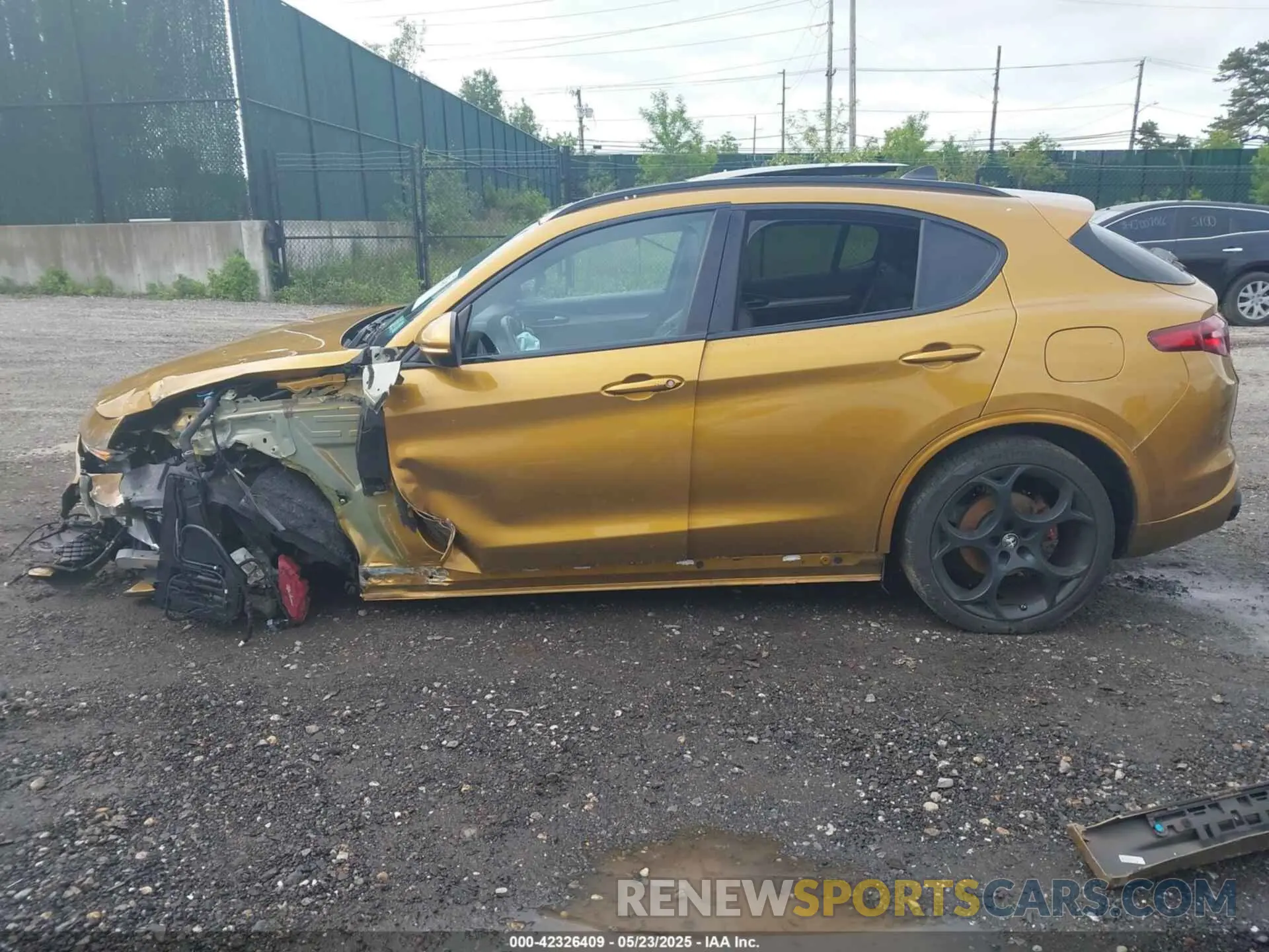 14 fotografías del automóvil dañado ZASPAKBNXN7D26328 ALFA ROMEO STELVIO 2022