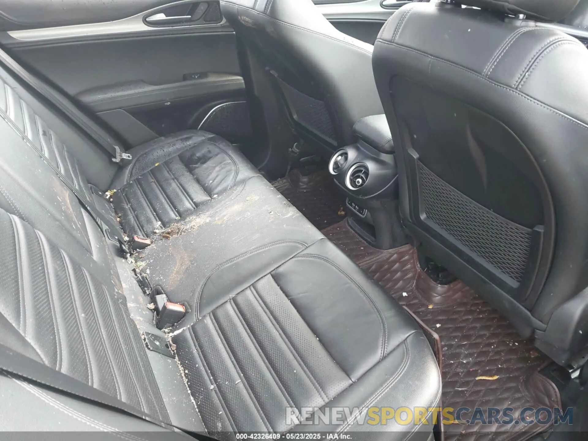 8 fotografías del automóvil dañado ZASPAKBNXN7D26328 ALFA ROMEO STELVIO 2022