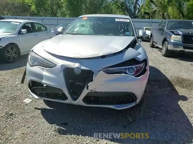12 fotografías del automóvil dañado ZASPAJAN3P7D50467 ALFA ROMEO STELVIO 2023