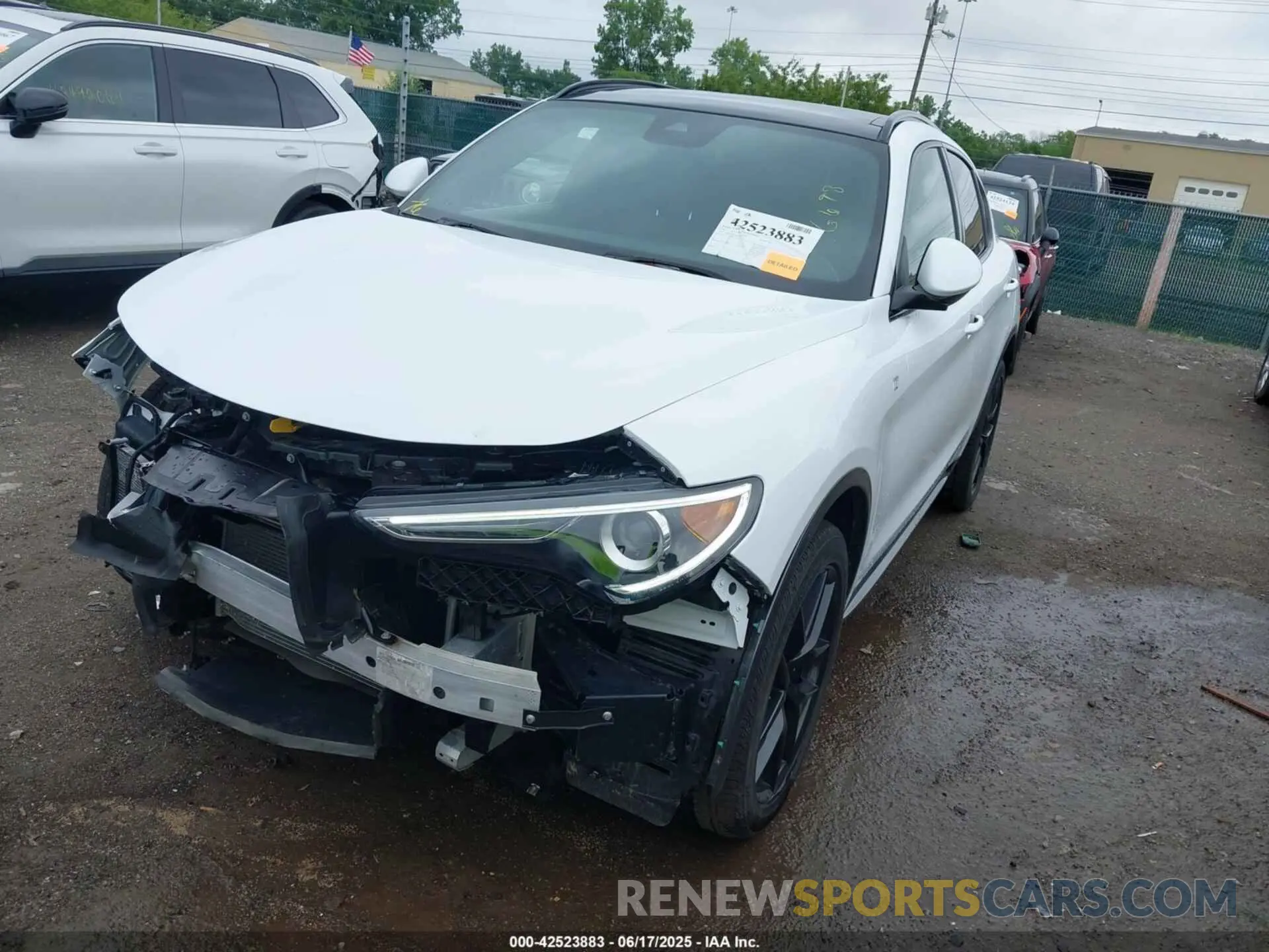 2 fotografías del automóvil dañado ZASPAKBN2P7D56698 ALFA ROMEO STELVIO 2023