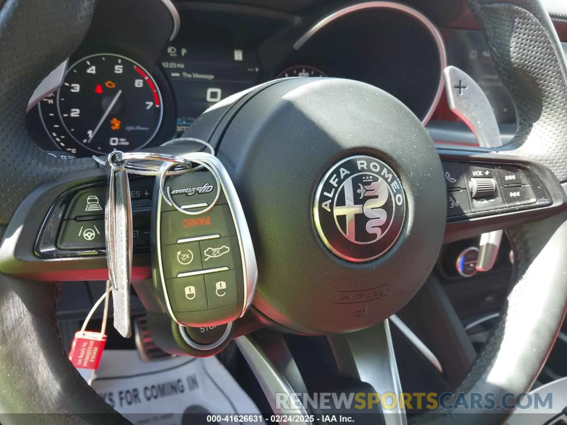 11 fotografías del automóvil dañado ZASPAKBN4P7D63524 ALFA ROMEO STELVIO 2023