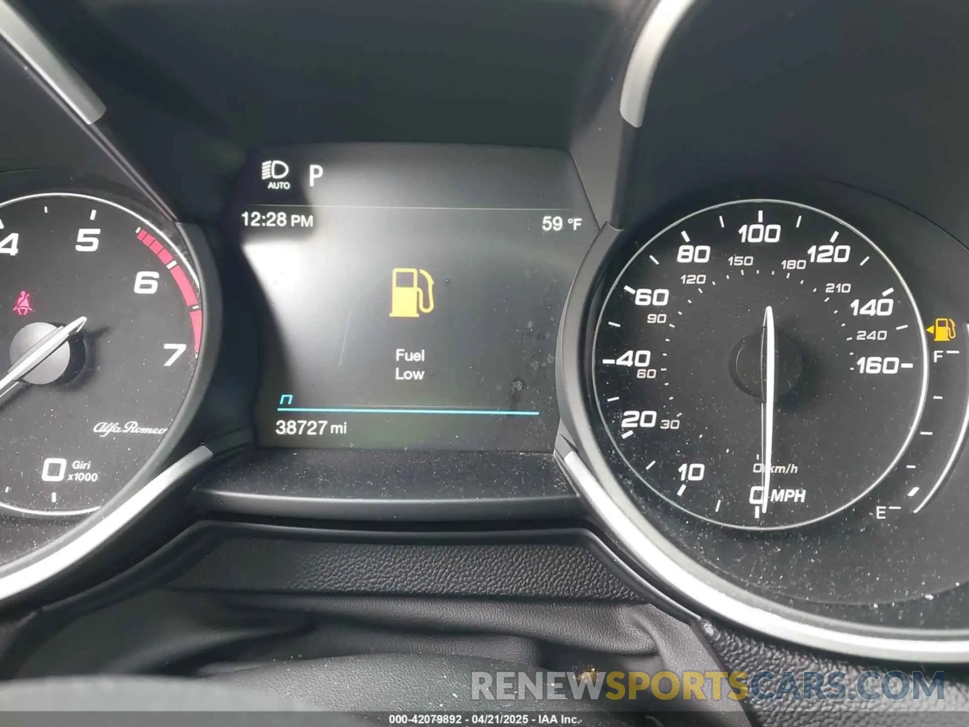 7 fotografías del automóvil dañado ZASPAKBN6P7D49639 ALFA ROMEO STELVIO 2023