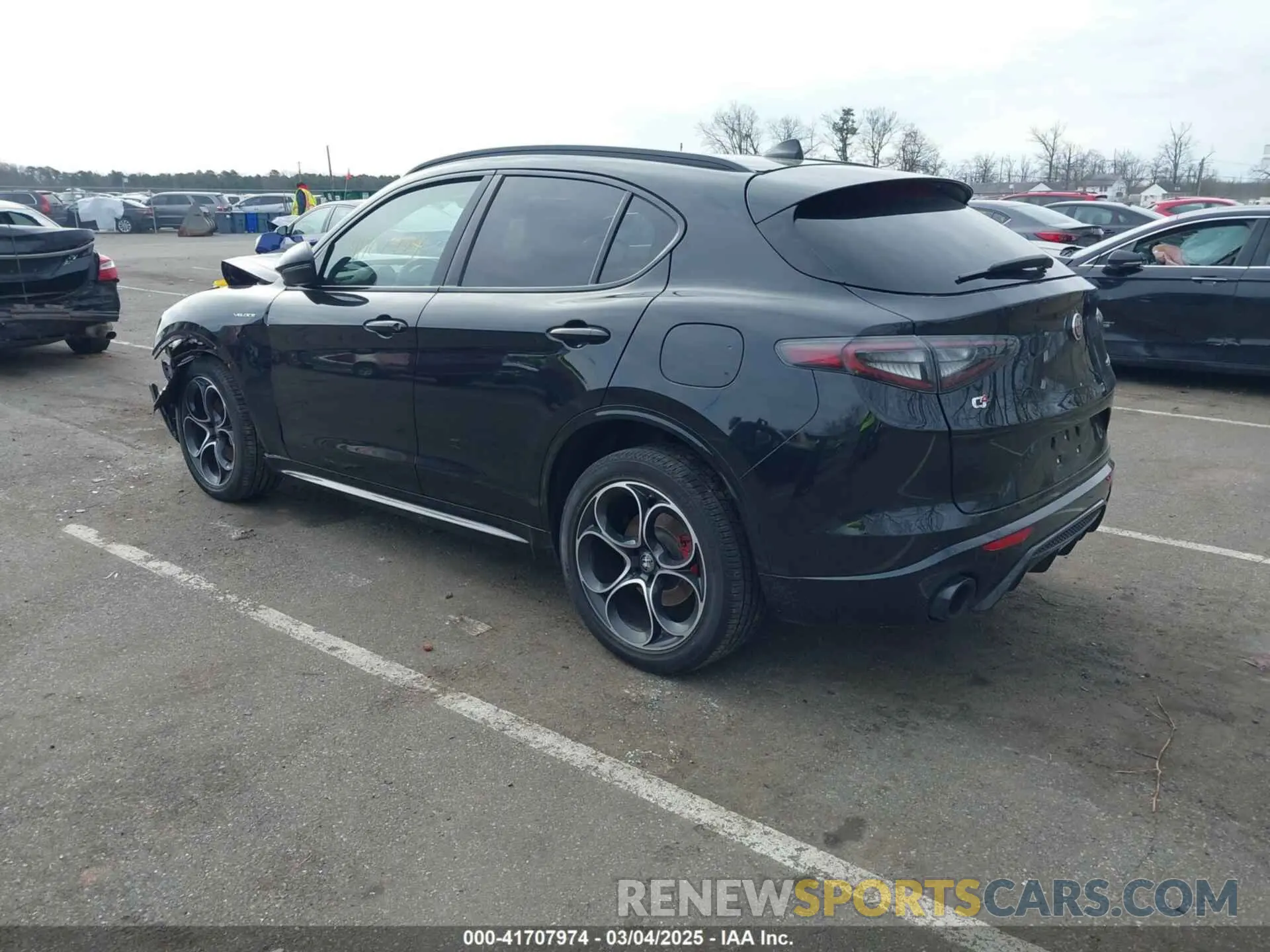 3 fotografías del automóvil dañado ZASPAKBN3R7D74078 ALFA ROMEO STELVIO 2024