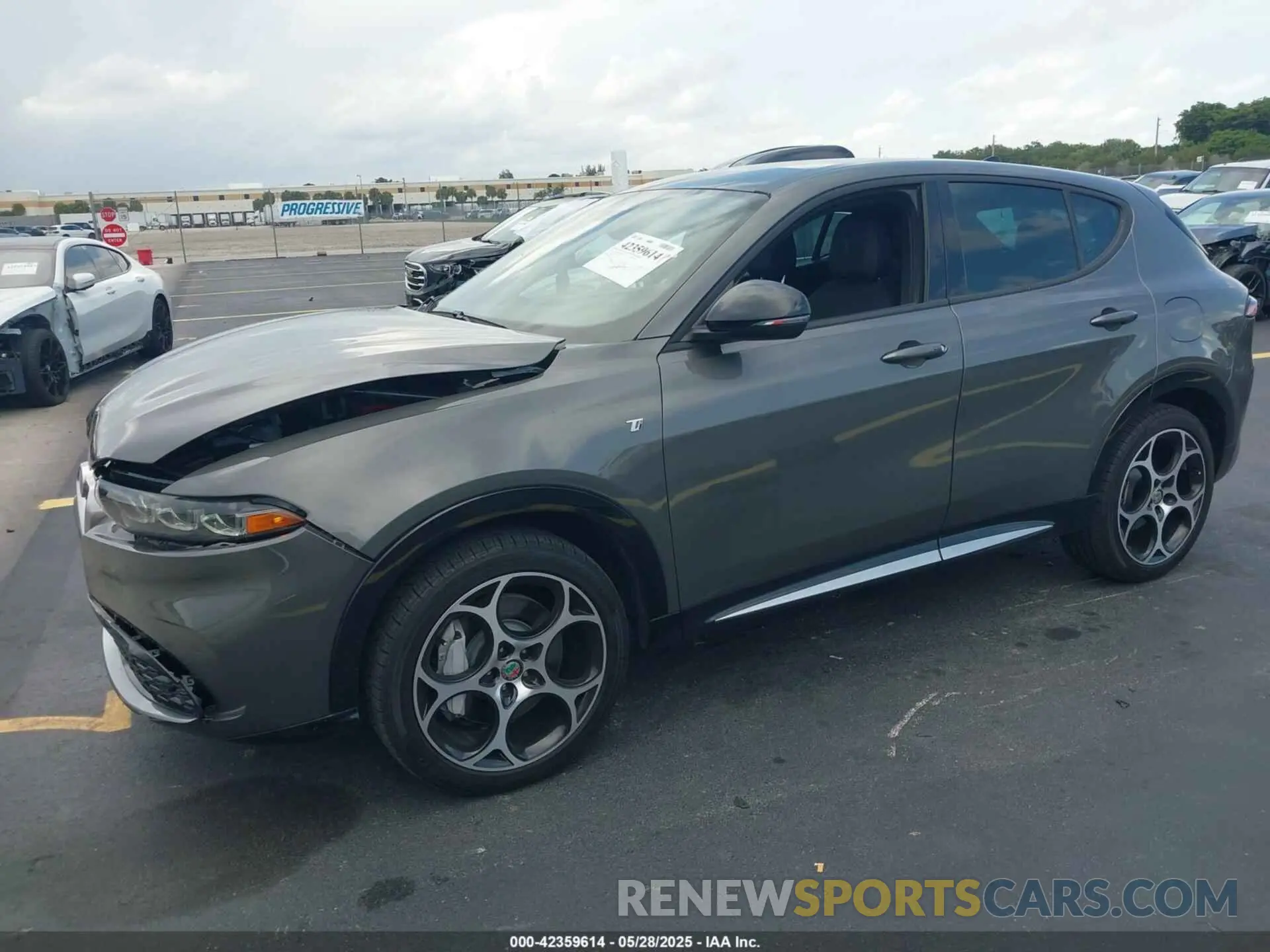 2 fotografías del automóvil dañado ZASPATCW9R3031941 ALFA ROMEO TONALE 2024