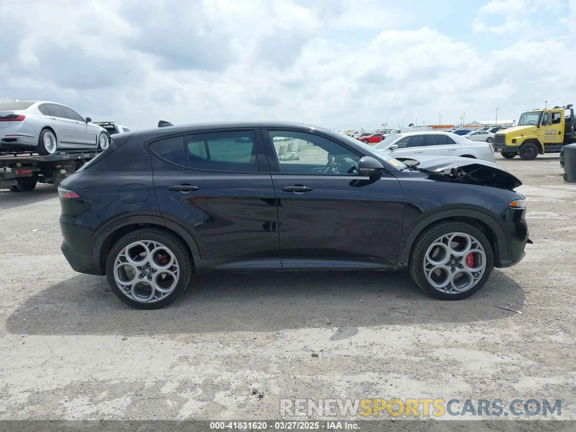 13 fotografías del automóvil dañado ZASPATDW3R3048717 ALFA ROMEO TONALE 2024