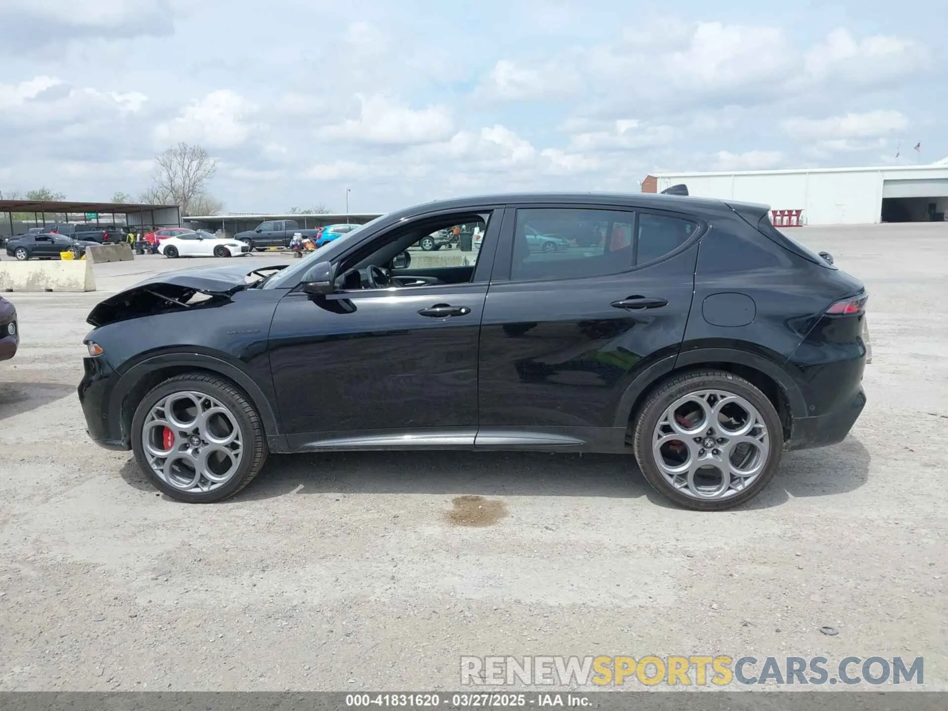 14 fotografías del automóvil dañado ZASPATDW3R3048717 ALFA ROMEO TONALE 2024