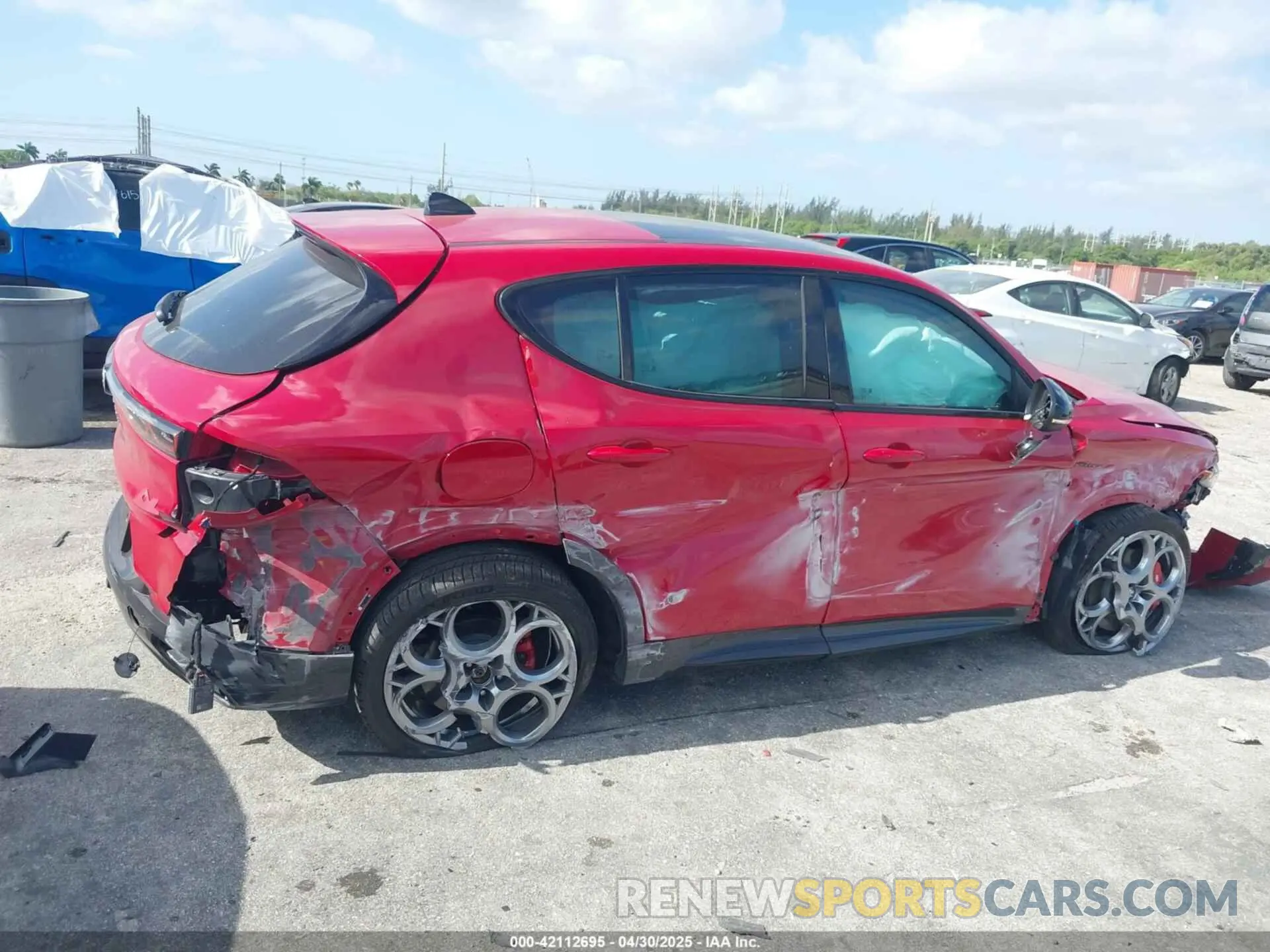 6 fotografías del automóvil dañado ZASPATDW3R3059300 ALFA ROMEO TONALE 2024
