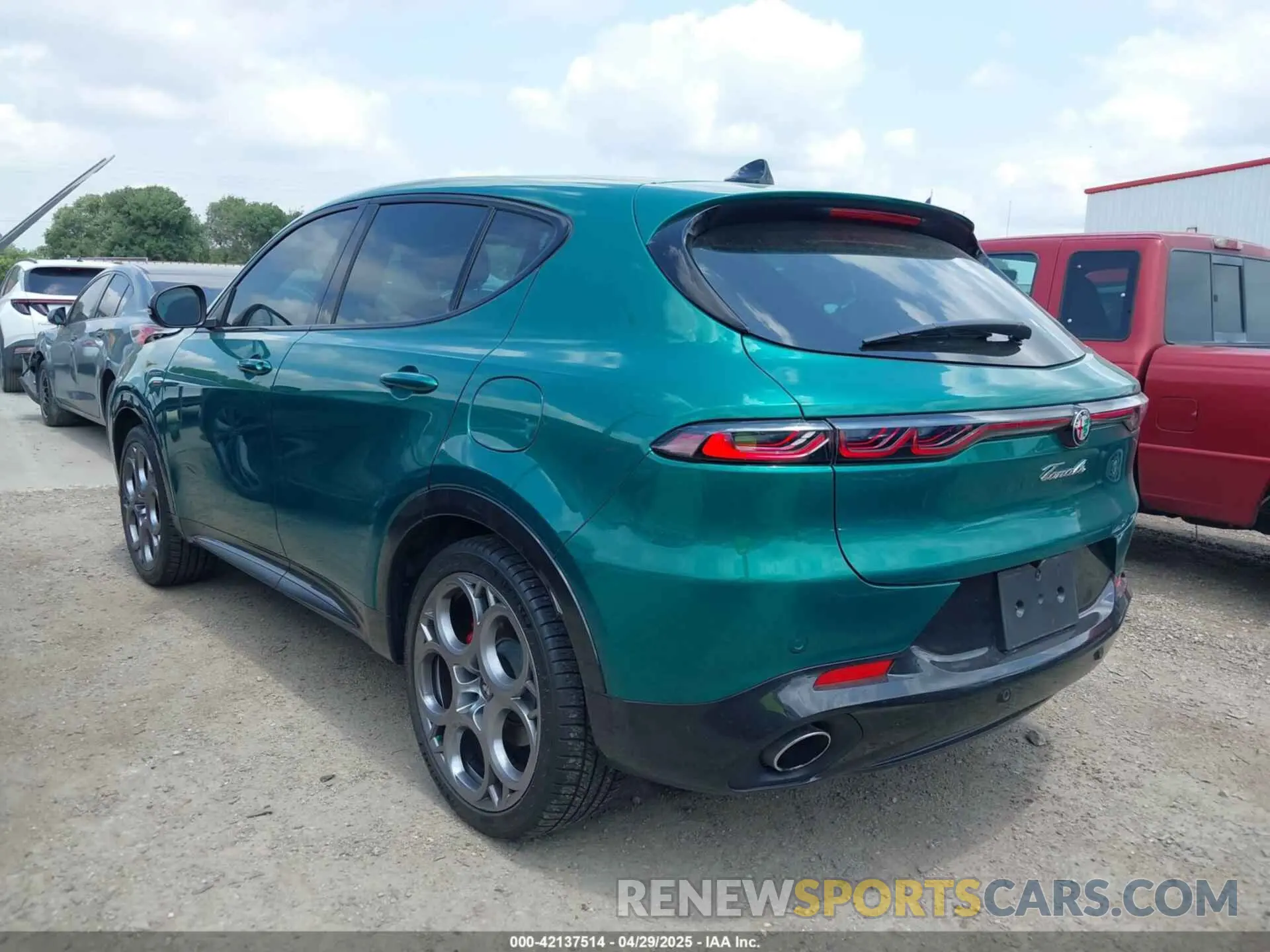3 fotografías del automóvil dañado ZASPATDW6R3036948 ALFA ROMEO TONALE 2024