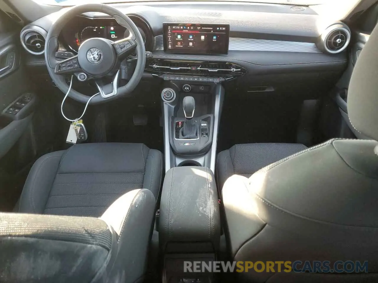 8 fotografías del automóvil dañado ZASPATCW4R3083736 ALFA ROMEO TONALE TI 2024