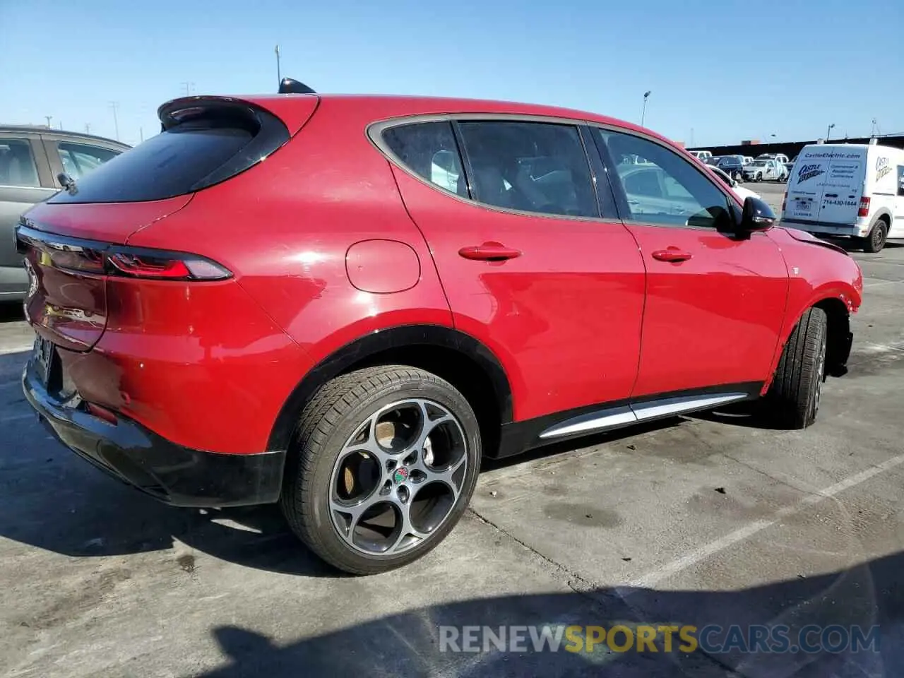 3 fotografías del automóvil dañado ZASPATCW7R3058054 ALFA ROMEO TONALE TI 2024
