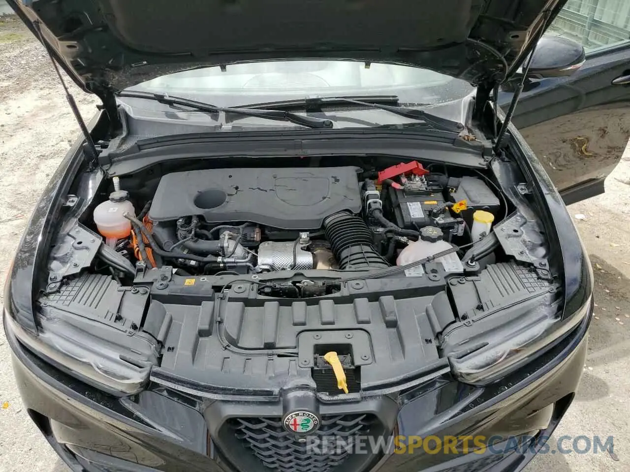 12 fotografías del automóvil dañado ZASPATDW2R3054217 ALFA ROMEO TONALE VEL 2024